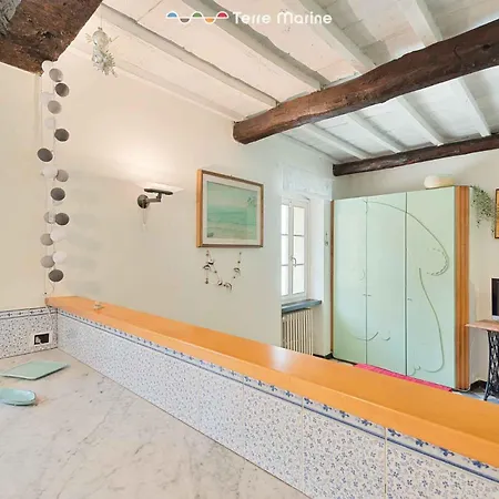 Nautilus Apartment *